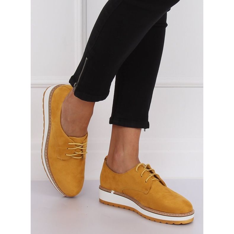 Keltaiset Loaferit naisille C-7225 Keltainen 2