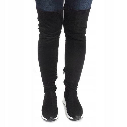 Saappaat valkoisella pohjalla 6680-PG musta 2