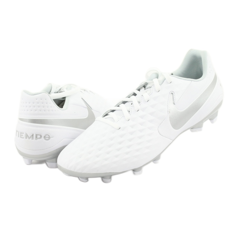 Nike Tiempo Legend 8 Academy FG / MG AT5292 100 jalkapallokengät valkoinen 4