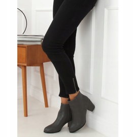 Klassiset harmaat korkokengät 77-71 Harmaa 2