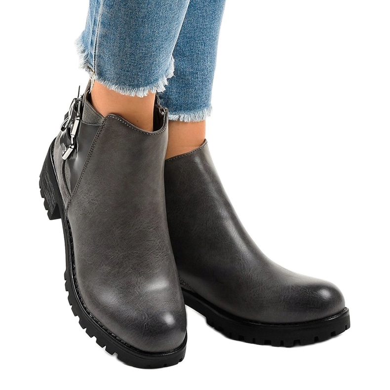 Harmaat naisten saappaat massiivisella M181 -pohjalla 1