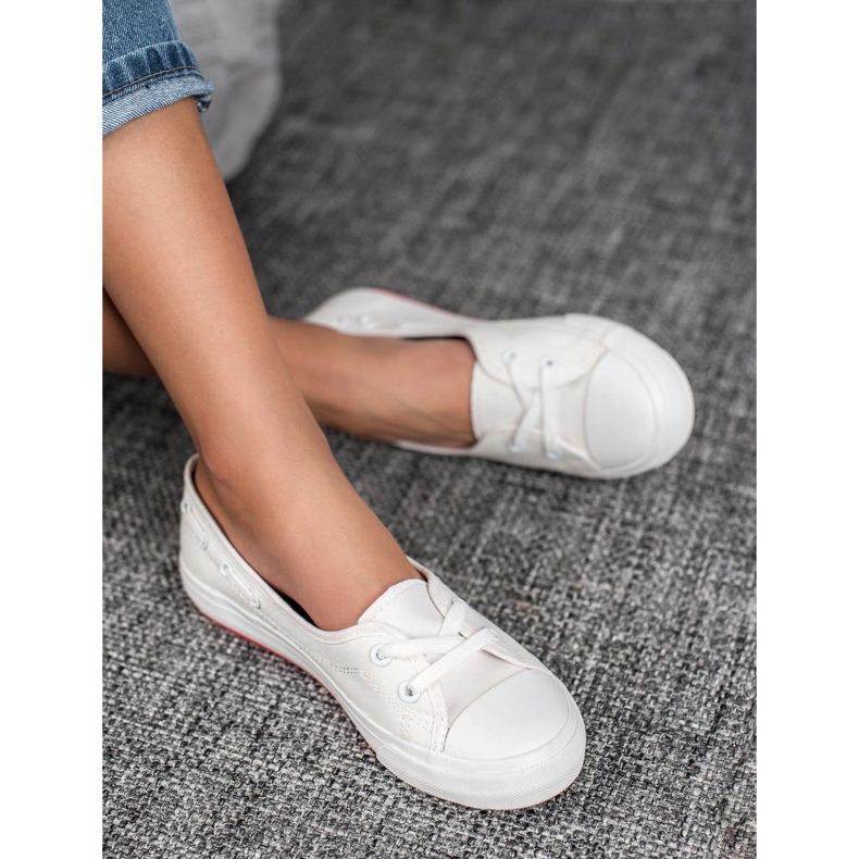 J. Star Tyylikkäät matalat tennarit valkoinen 1