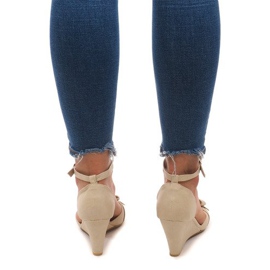 Kiilasandaalit F1-43 Beige 2