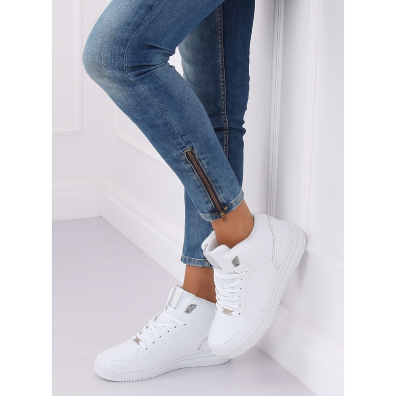 Valkoiset ja hopeiset urheilukengät korkealla nilkalla 107-18 VALKOINEN / HOPEA 2