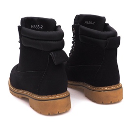 Eristetyt puukengät H88B musta 2