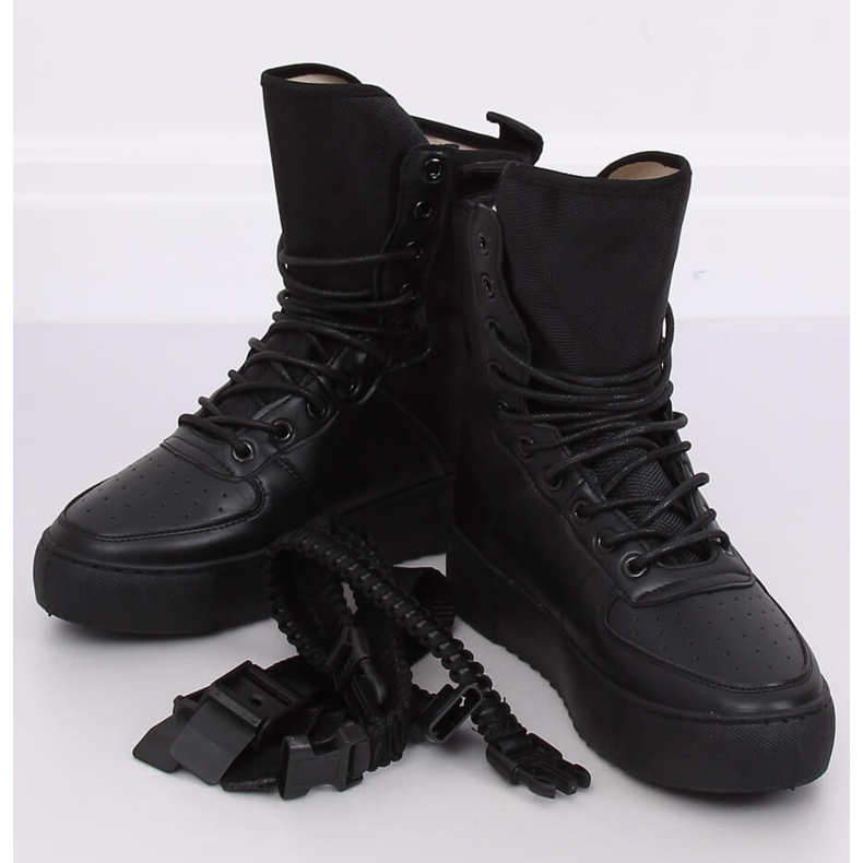 Musta Y-027 Mustat urheilukengät 1