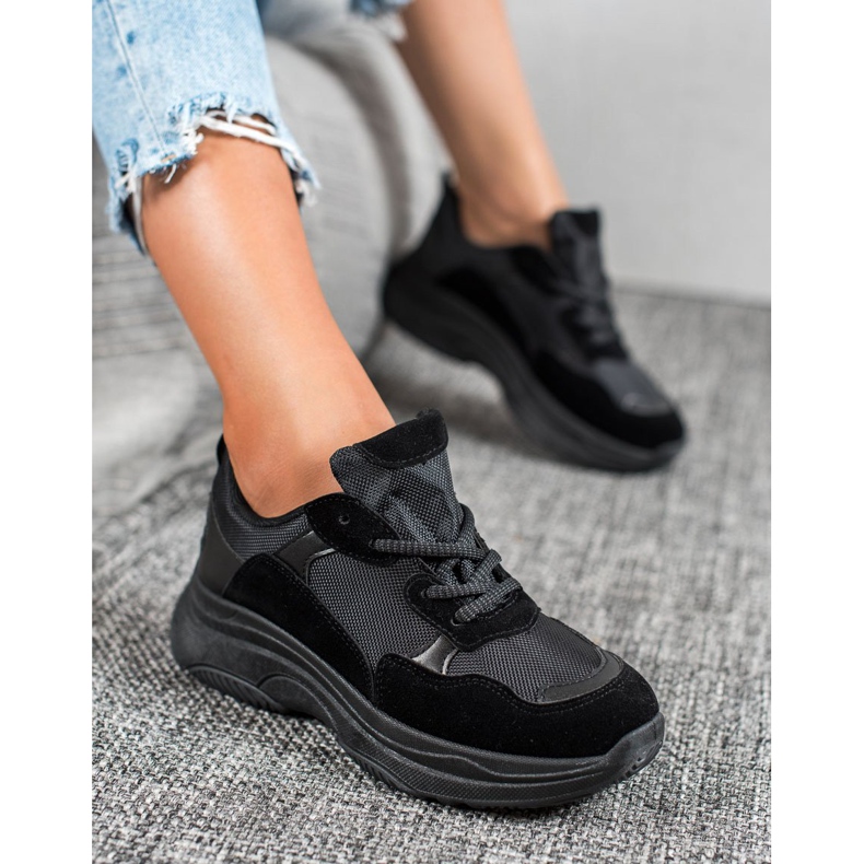 SHELOVET Mustat urheilukengät 2