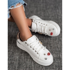 Bestelle Urheilukengät laastareilla valkoinen 1