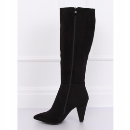 Klassiset mustat korkokengät 8677 Musta 1