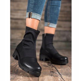 Filippo Mustat saappaat lavalla 1