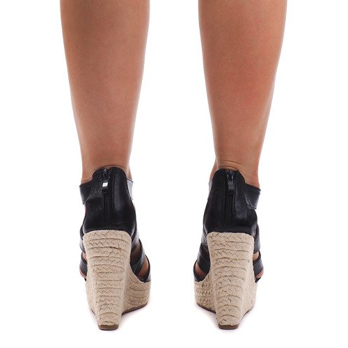 Kiilasandaalit 100-575 Musta 2