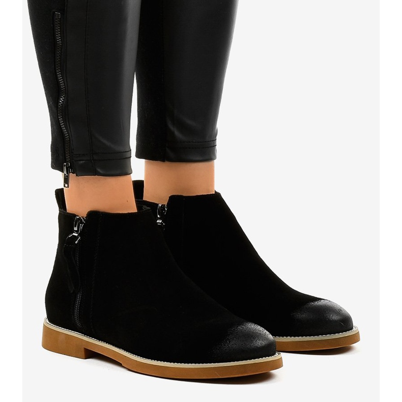 Naisten mustat litteät saappaat vetoketjulla 6830-PA 1