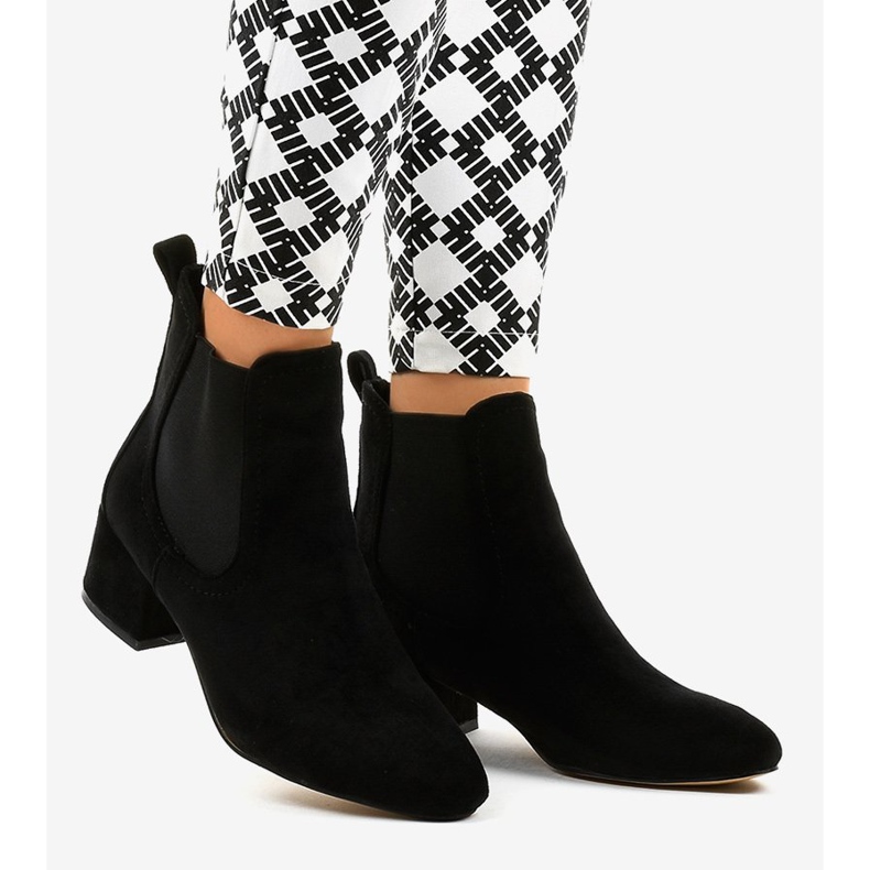 Mustat nilkkurit, joissa joustava 8012-PA 2