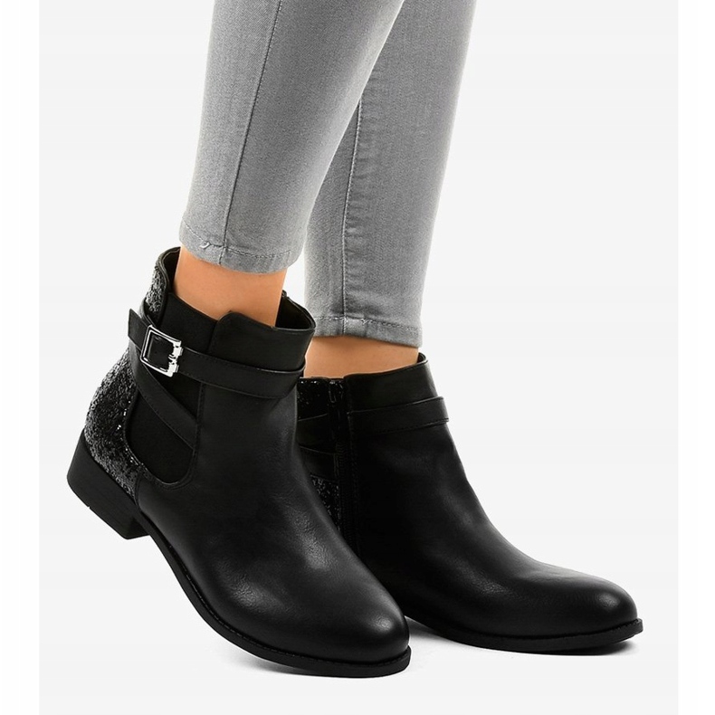 Mustat litteät nilkkurit, joissa kuminauha ja paljetteja C298-1 2