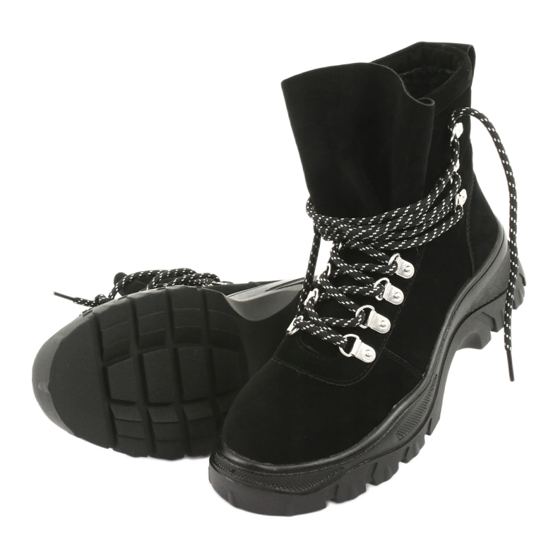 Mustat ansastajat sidottu Sergio Leone TR729 5