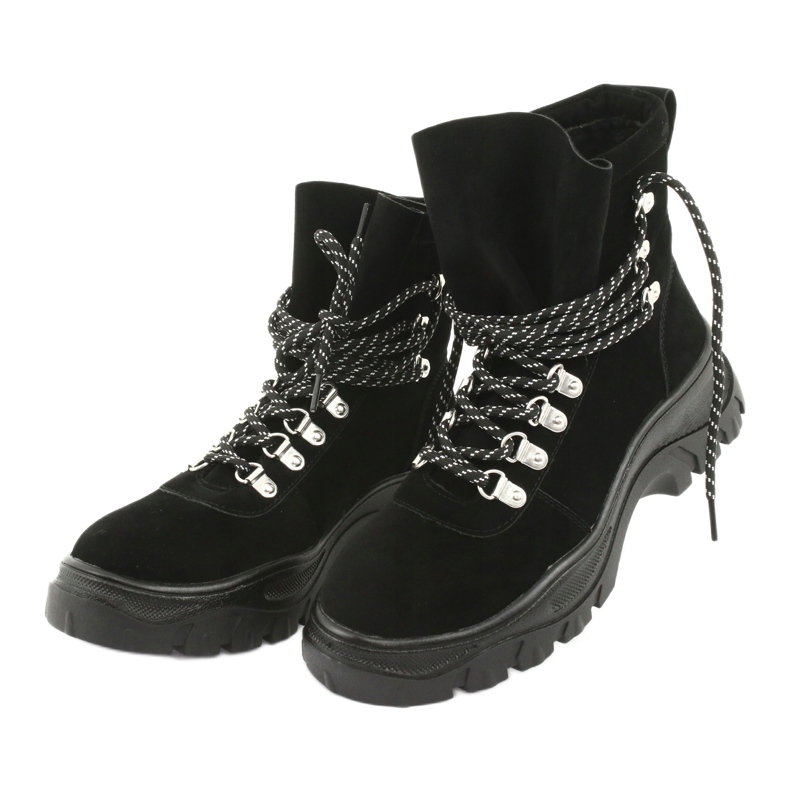 Mustat ansastajat sidottu Sergio Leone TR729 4