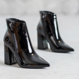 Seastar Mustat lakatut saappaat 1