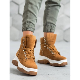 Seastar Trappers alustalla ruskea 2