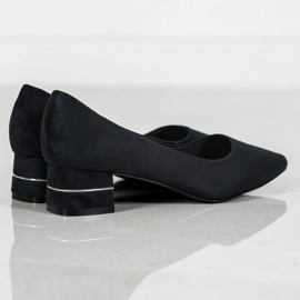 Goodin Pumput koristehihnalla musta 2