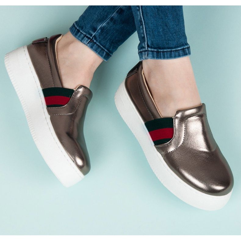 Kylie Slipons alustalla harmaa 1