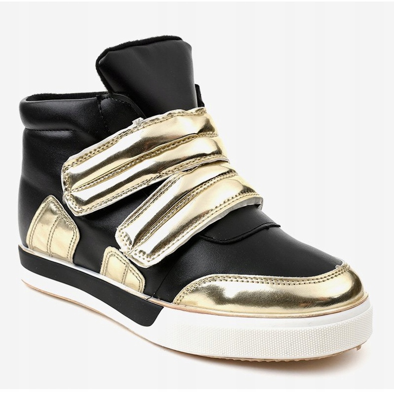 Mustat eristetyt lenkkarit kiilassa GF-ZM26 1