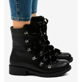 Mustat K90 -eristetyt saappaat 2