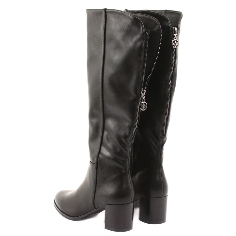 Sergio Leonen mustat saappaat 4