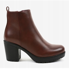 Viininpunaiset saappaat BM172 -pylväässä punainen 2