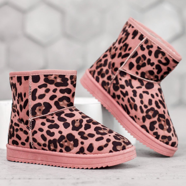 SDS Vaaleanpunainen Mukluki Polka -pisteissä 1