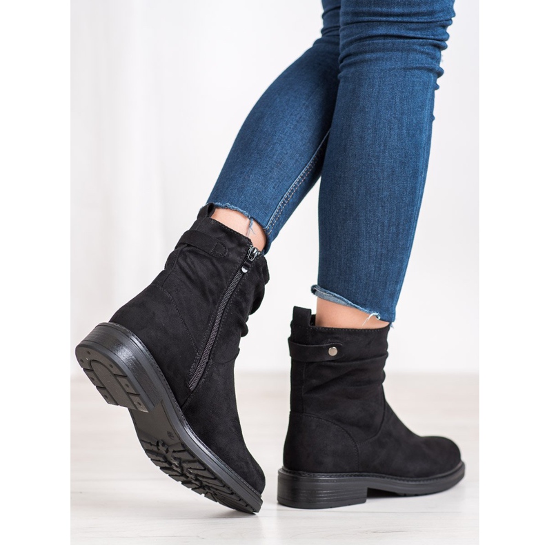 J. Star Mustia työntekijöitä musta 2