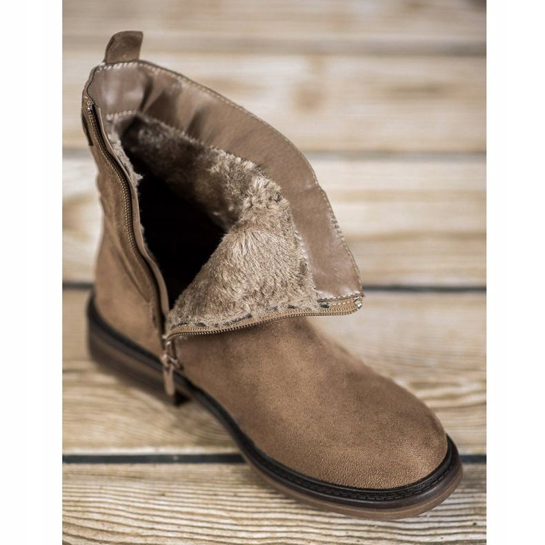 J. Star Ruskeat työntekijät 1