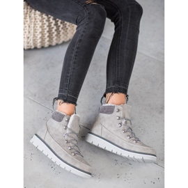 Goodin Trappers alustalla harmaa 2