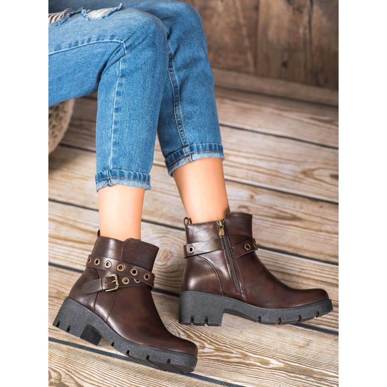 SHELOVET Ruskeat työntekijät 1