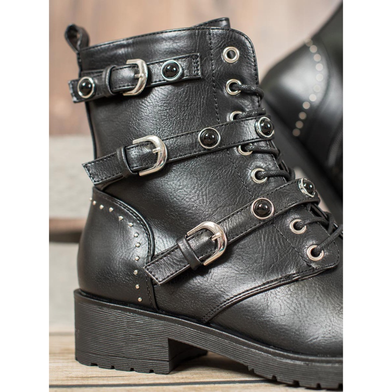 Cm Paris Mustat työntekijät helmillä 1