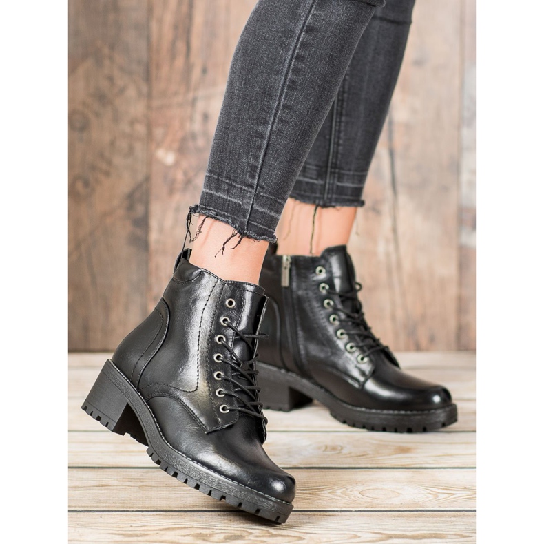 Filippo Trappers alustalla musta 1