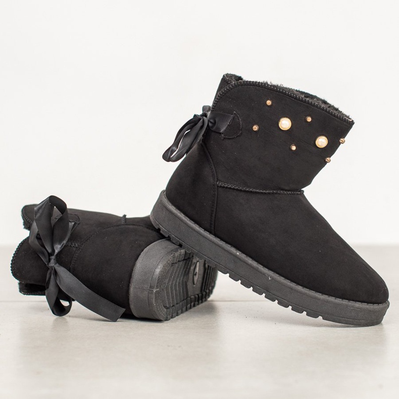 SHELOVET Mukluki helmillä musta 1