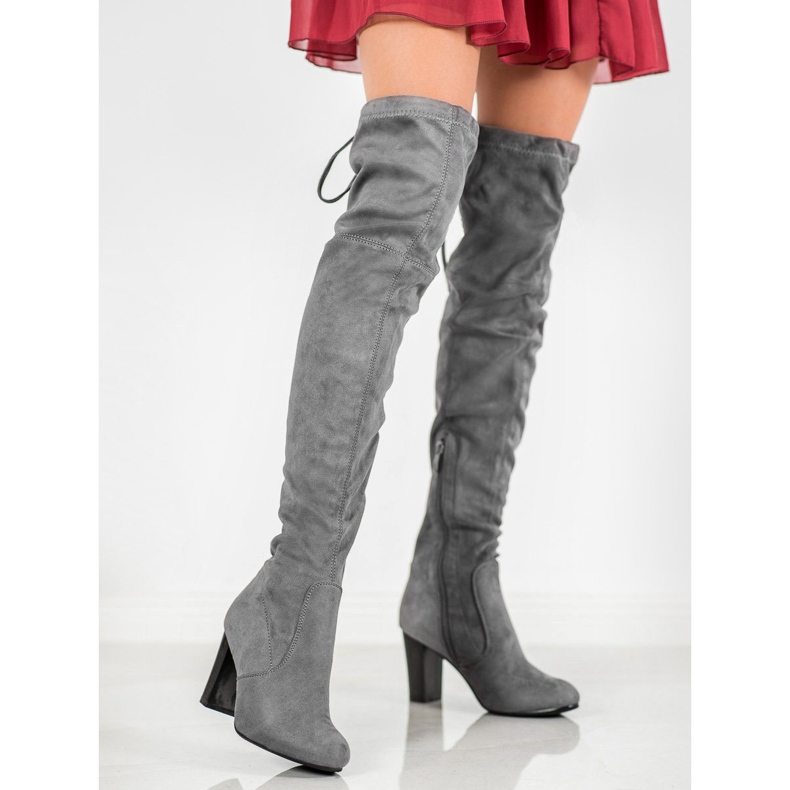 Vesuvio Harmaat saappaat postissa 2