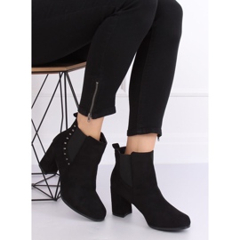 Mustat saappaat korkokengillä musta 8063 Musta 2