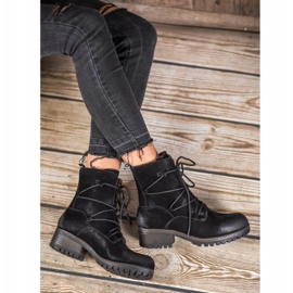 Kylie Urheilijat musta 1