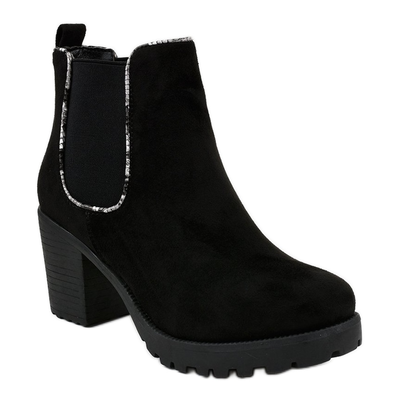 Mustat saappaat pylväässä, joustava M10-7 1