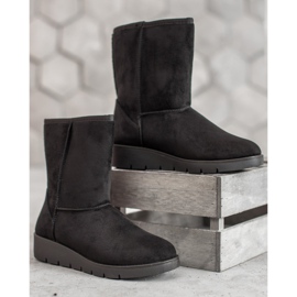 Kylie Korkea Mukluki musta 1