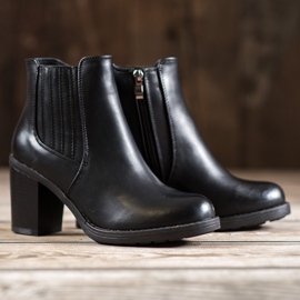 Comer Eco-nahkaiset saappaat musta 1