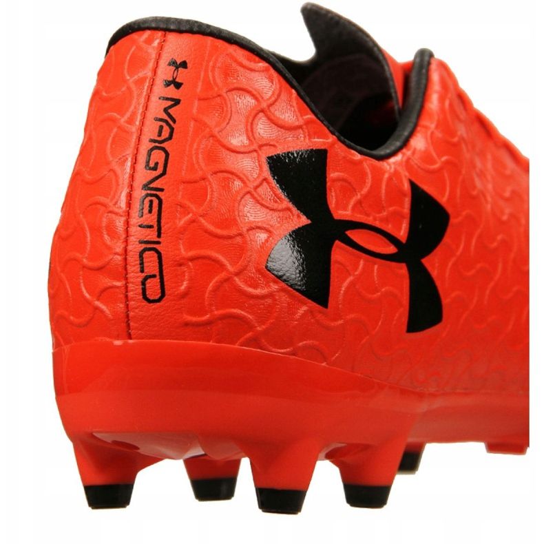 Under Armour Magnetico Select Fg M 3000 115-600 jalkapallokengät oranssi punainen 1