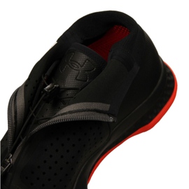 Under Armour Arkkitehti Futurist M 3020546-002 musta 1
