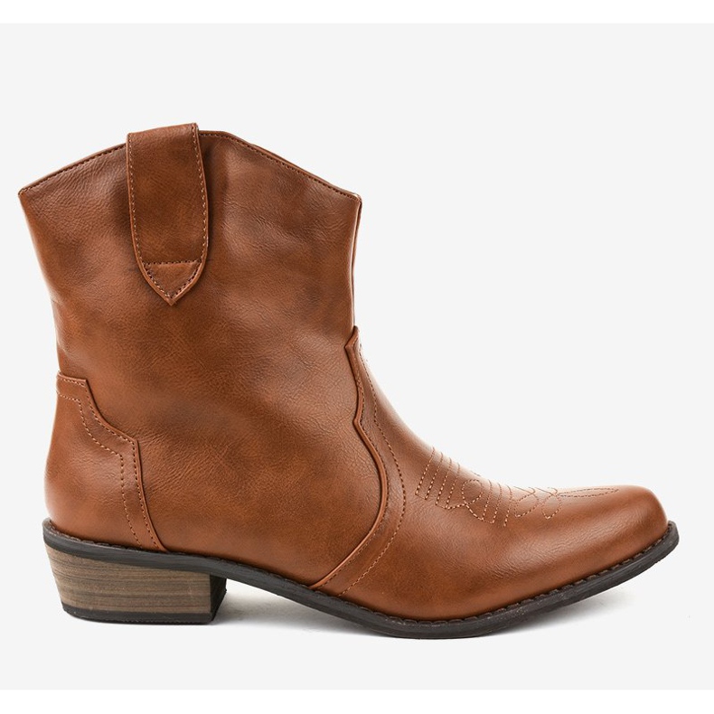 Ruskeat saappaat 928-1 cowboy-saappaiden päällä 2