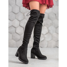 Small Swan Mokkanaiset muskettisoturit pylväässä musta 1