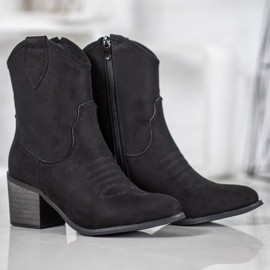 Super Mode Mustat lehmätytöt 2