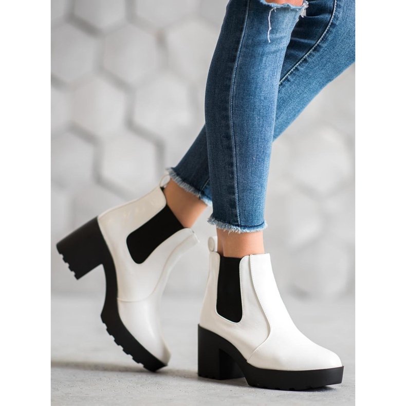 Weide Muodikkaat Chelsea -saappaat valkoinen 1