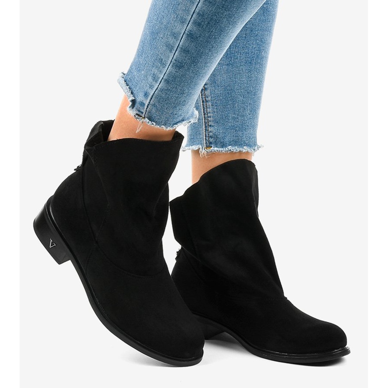 Mustat litteät eristetyt saappaat 6672-6 2