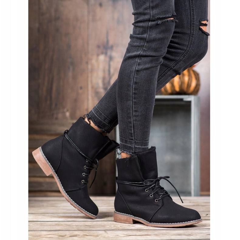 Queentina Tyylikkäät ansastajat musta 1